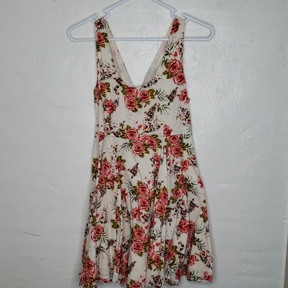 Kimchi & Blue Rose Skater dress - Picture 2 of 6